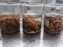 洗砂废水絮凝剂烧杯实验